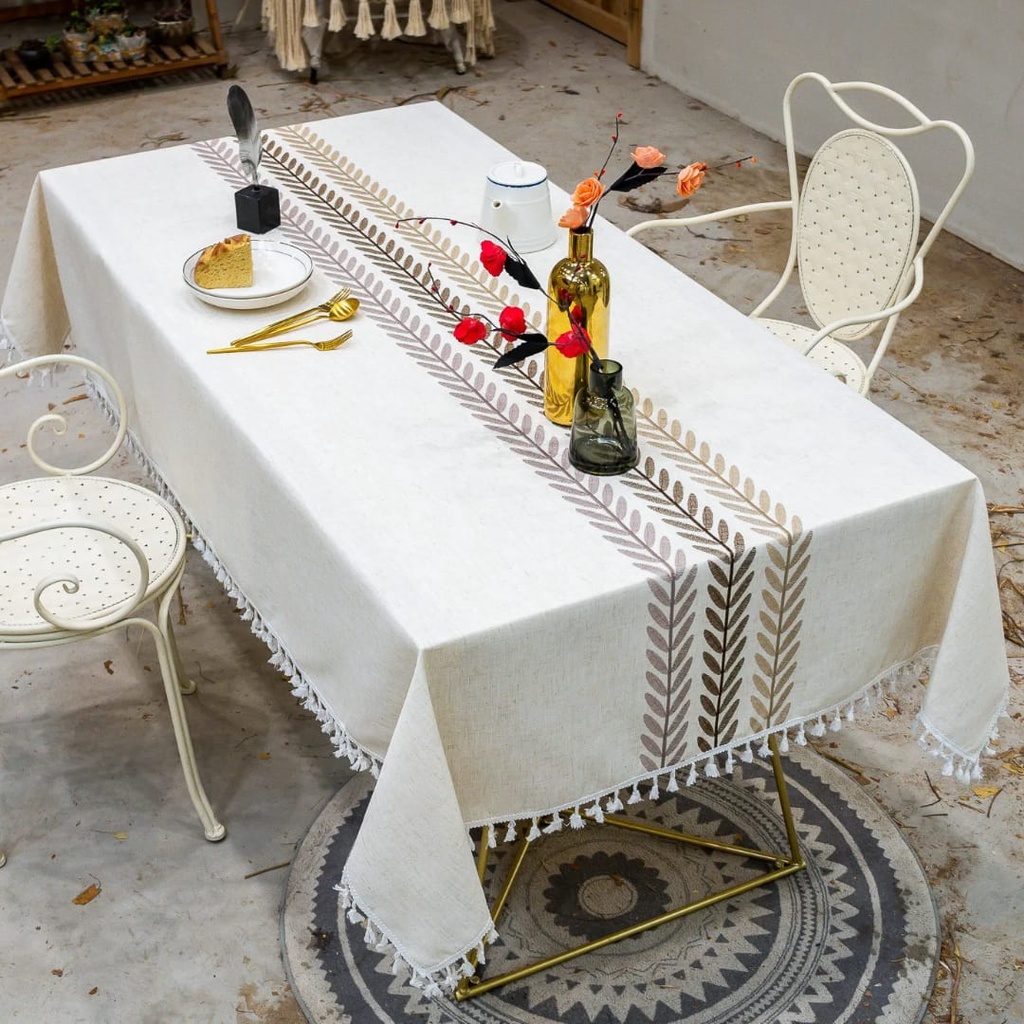 table-cloth-cotton-linen-leaf-embroidery-lifestyle-white