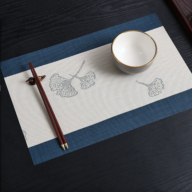table-placemat-pvc-rect-ginkgo-navy-cream
