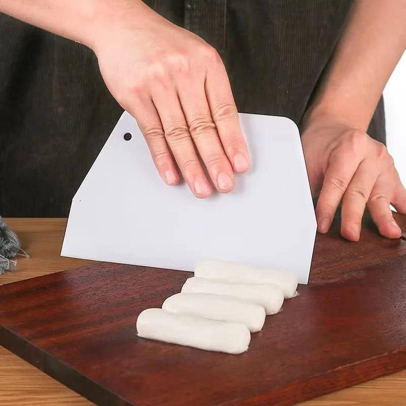Plastic Dough Scraper/Cutter